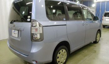 TOYOTA VOXY, X, 2008, S/N 224073 complet